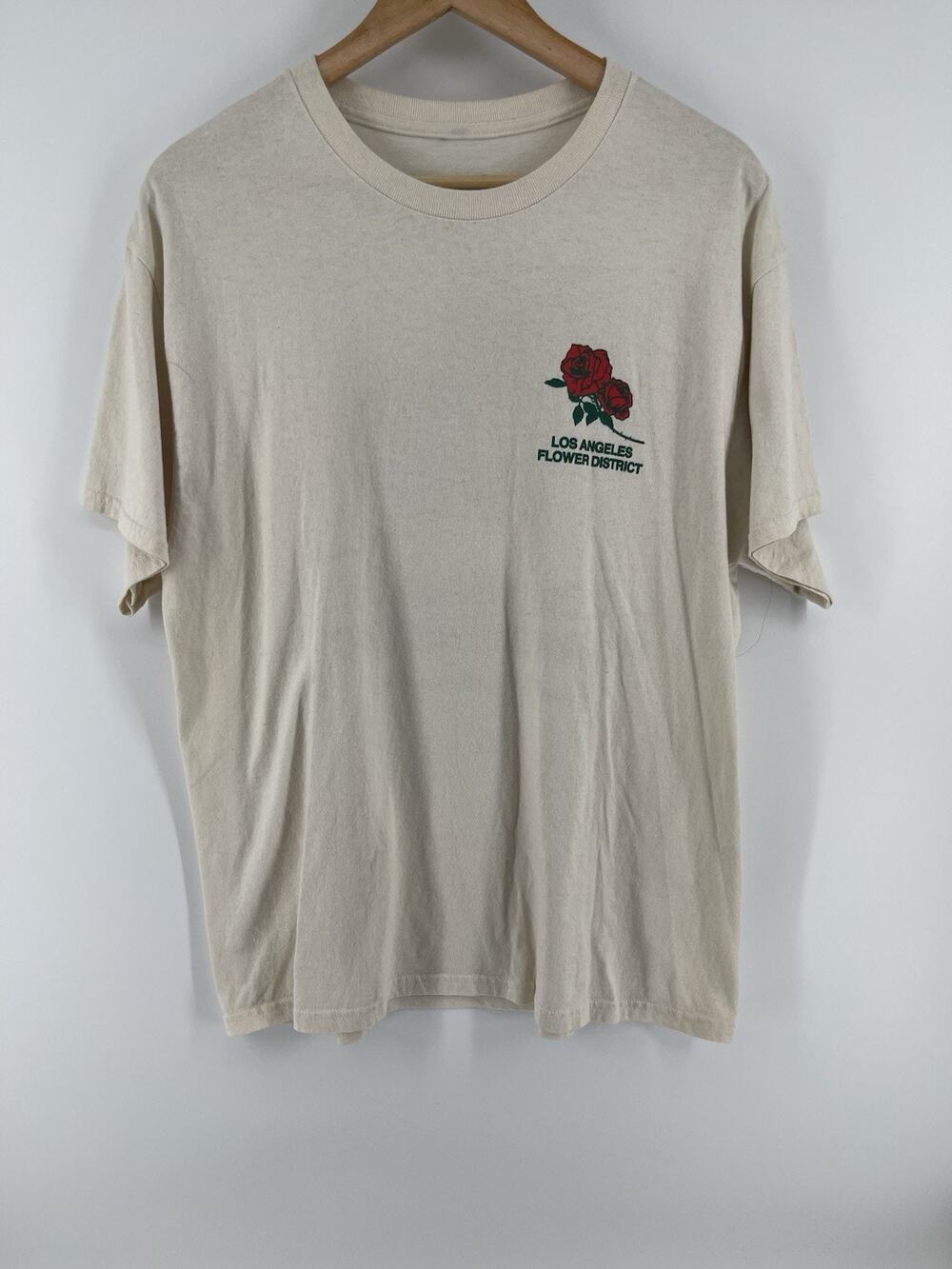 Young and Reckless Los Angeles Flower District Rose T-shirt Size Large